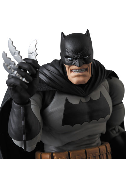MEDICOM Mafex Batman (The Dark Knight Returns) Reissued Version 1/12th Scale Action Figure NO.106